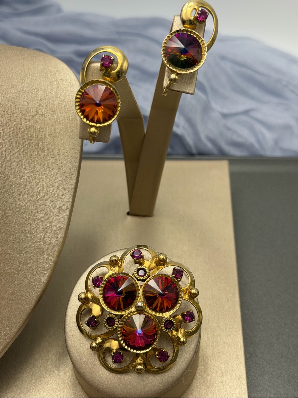 Vintage Pink Rivoli Crystal Floral Brooch and clip Earring Set